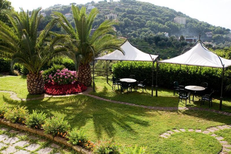 Grand Hotel Due Golfi SantʼAgata sui Due Golfi Dış mekan fotoğraf