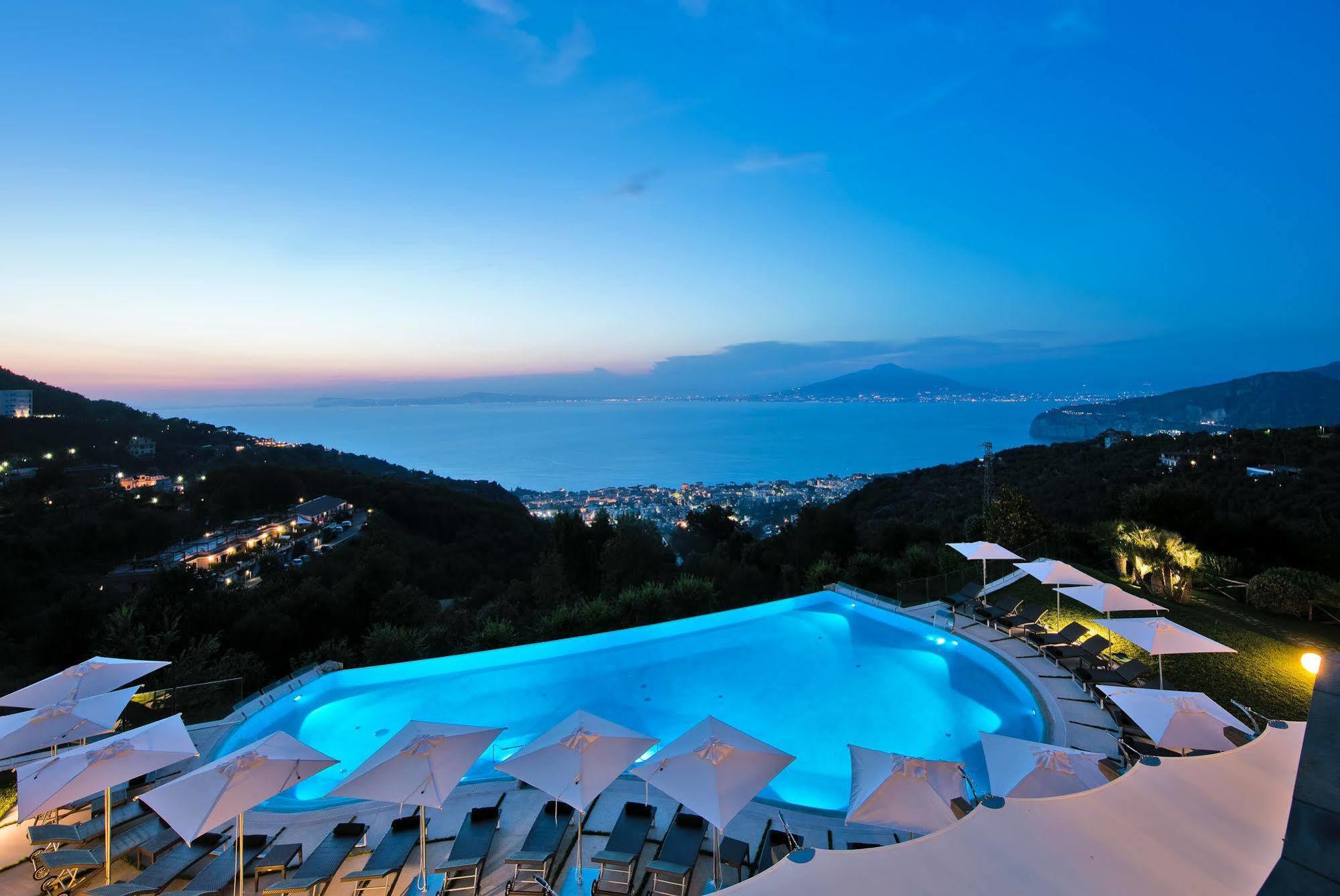 Grand Hotel Due Golfi SantʼAgata sui Due Golfi Dış mekan fotoğraf