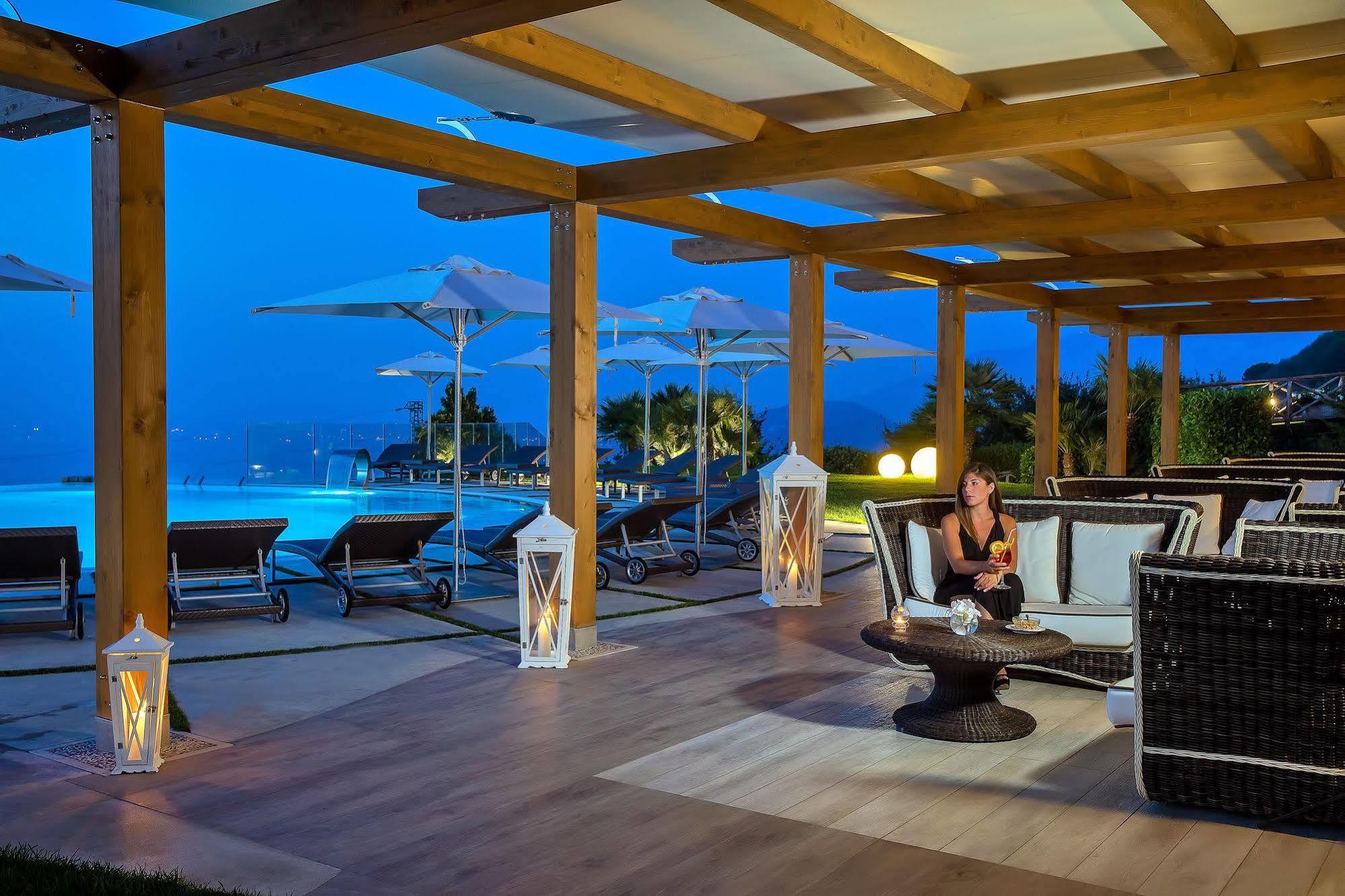 Grand Hotel Due Golfi SantʼAgata sui Due Golfi Dış mekan fotoğraf