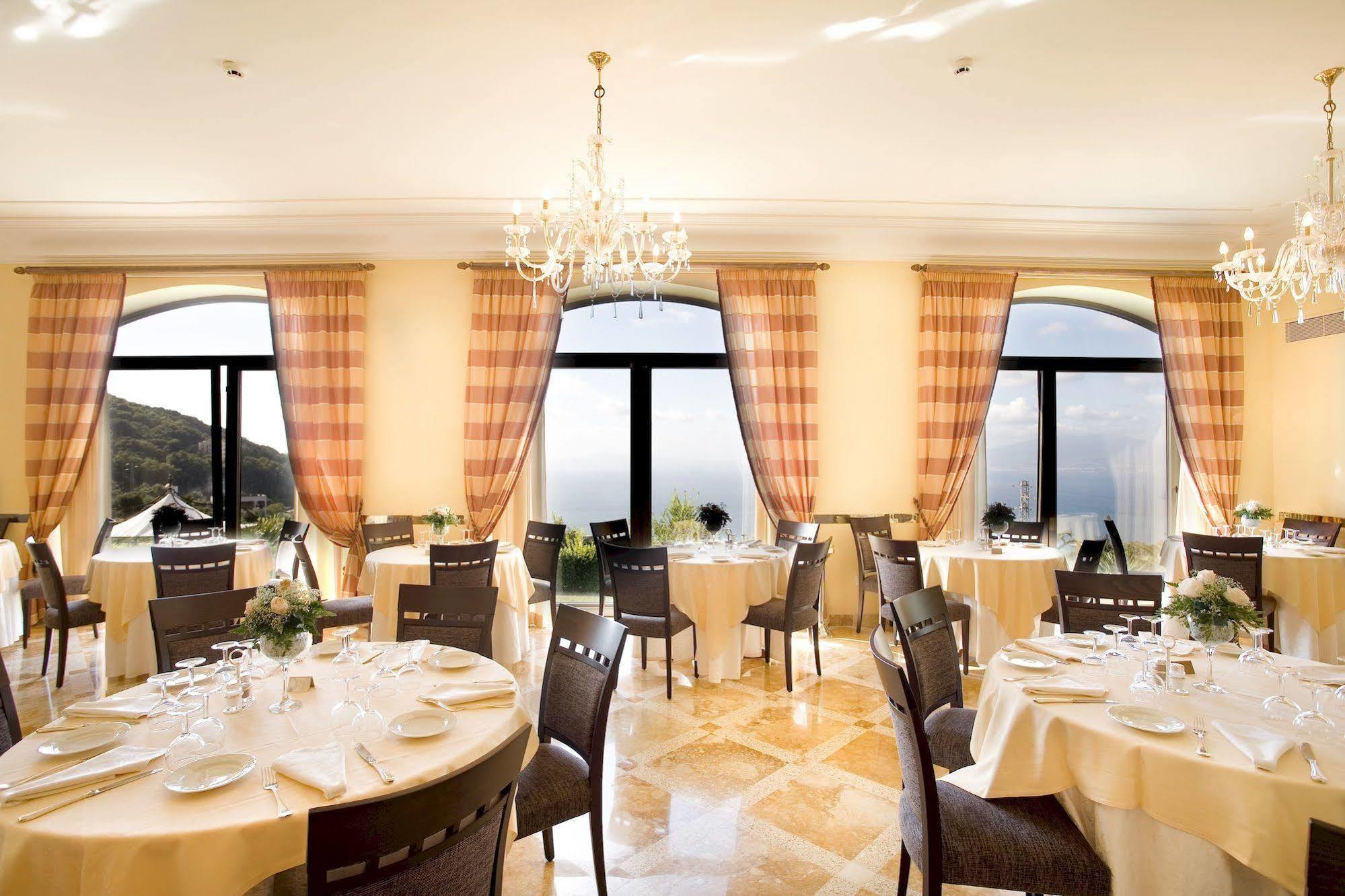 Grand Hotel Due Golfi SantʼAgata sui Due Golfi Dış mekan fotoğraf